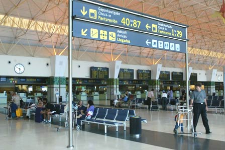 embrague Víspera de Todos los Santos Falsificación Gran Canaria Airport - Las Palmas LPA